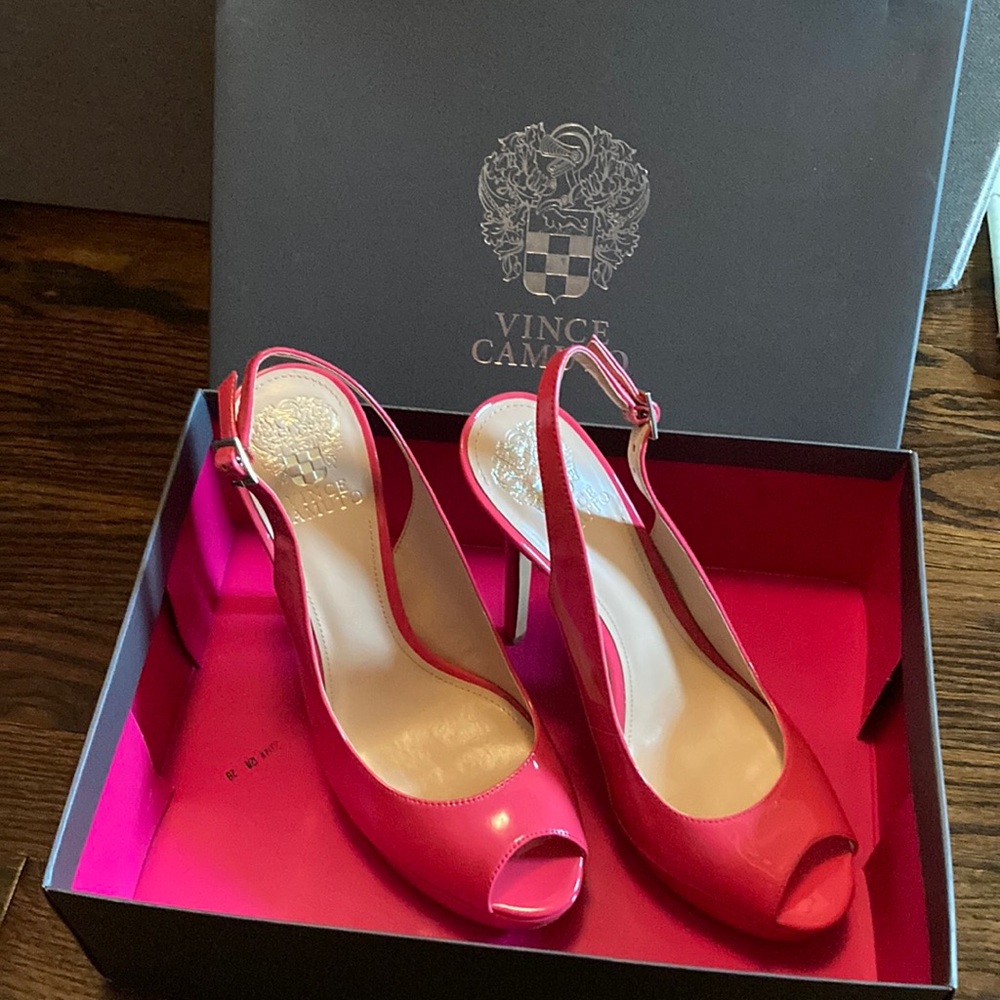 ✅Vince Camuto Candy pink patent leather heels